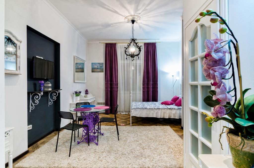Stylish Studio Near Rynok Square Львів Екстер'єр фото